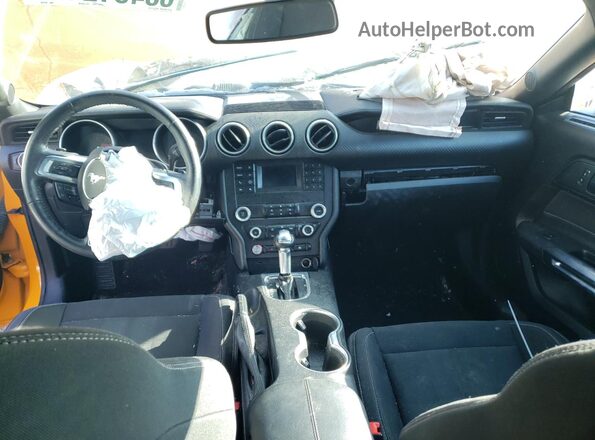 1FA6P8TH7K5103286 2019 FORD MUSTANG Yellow Widok deski rozdzielczej