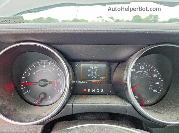 1FA6P8TH7K5167537 2019 FORD MUSTANG Gray Instrument cluster view