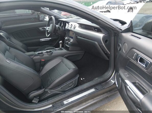 1FA6P8TH7L5153428 2020 FORD MUSTANG Gray Front interior view