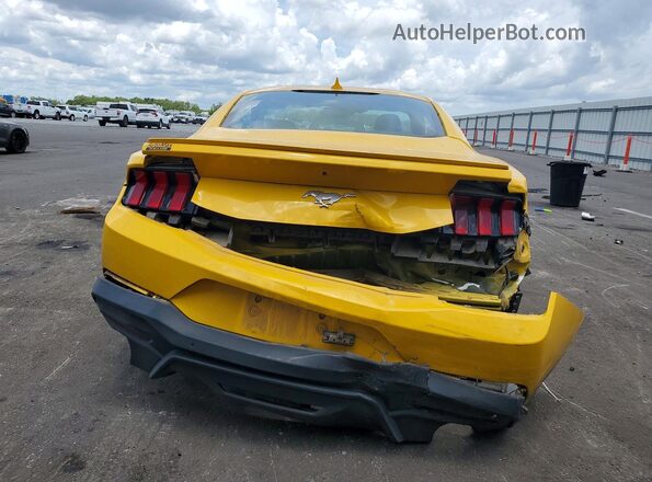 1FA6P8TH7R5116985 2024 FORD MUSTANG Yellow Вид ззаду