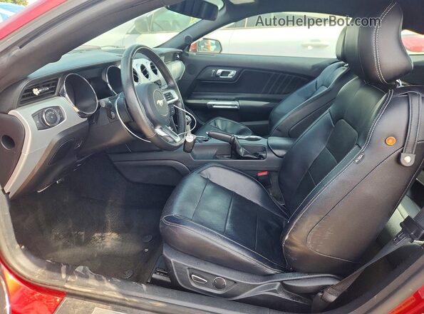 1FA6P8TH8G5235822 2016 FORD MUSTANG Темно-бордовый Вид салона спереди