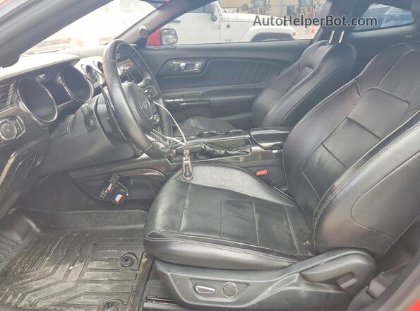 1FA6P8TH8G5316271 2016 FORD MUSTANG Красный Вид салона спереди