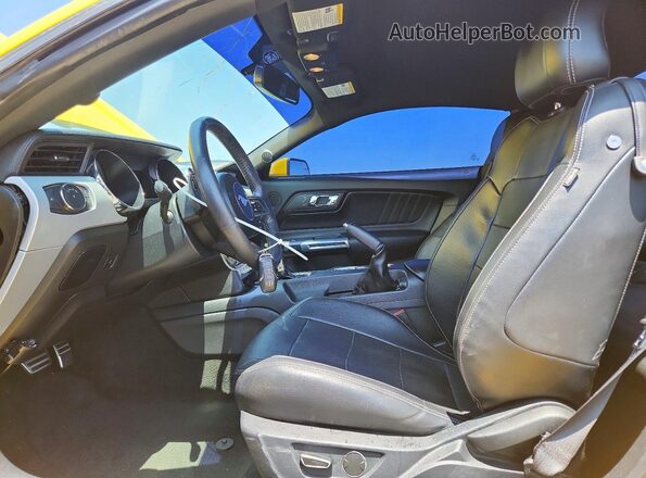 1FA6P8TH9G5304923 2016 FORD MUSTANG Yellow Vista interior delantera