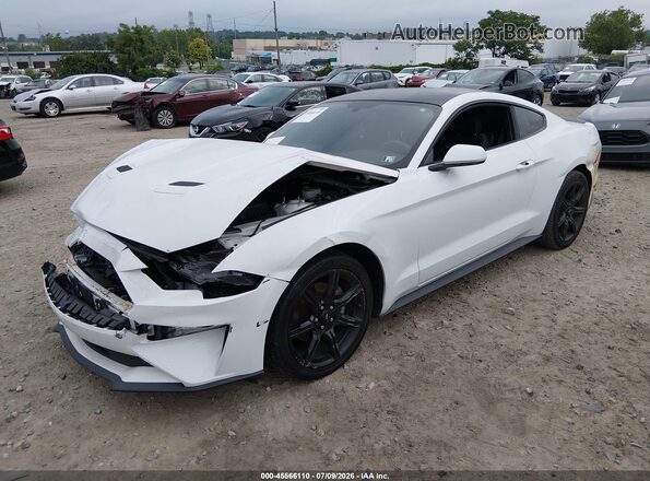 1FA6P8THXJ5162492 2018 FORD MUSTANG Белый Передняя левая четверть