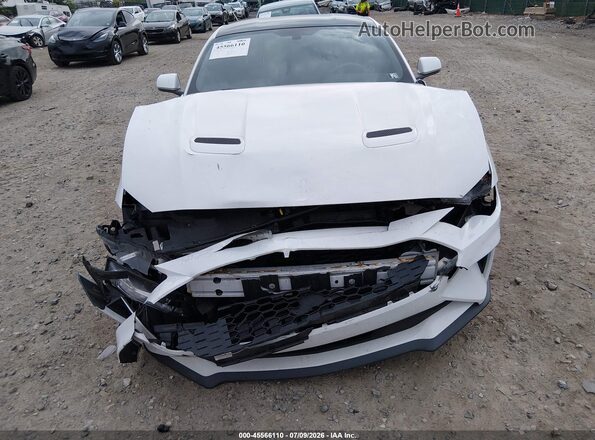 1FA6P8THXJ5162492 2018 FORD MUSTANG Белый Вид спереди