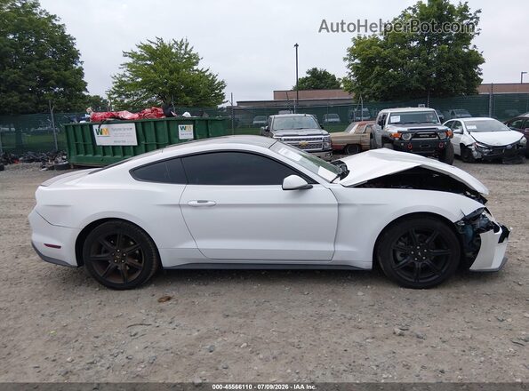 1FA6P8THXJ5162492 2018 FORD MUSTANG Белый Вид задней части салона