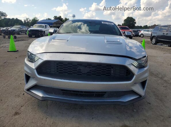 1FA6P8THXL5122822 2020 FORD MUSTANG Серебряный Вид спереди