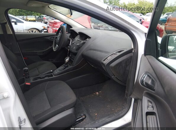 1FADP3E20GL202084 2016 FORD FOCUS White Front interior view