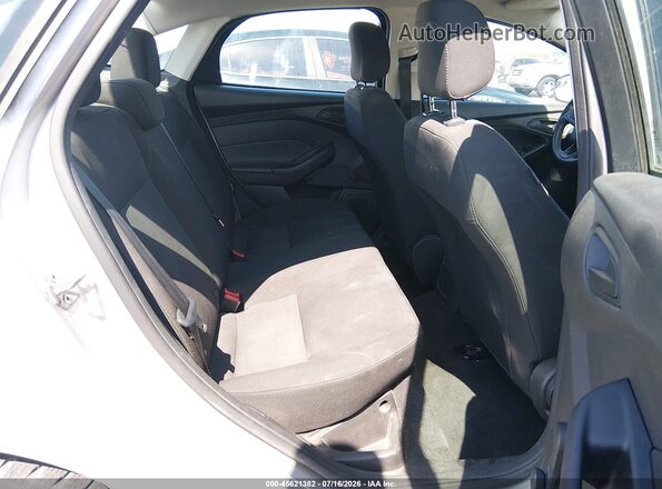 1FADP3E20JL211715 2018 FORD FOCUS Gray Widok naklejki z numerem VIN
