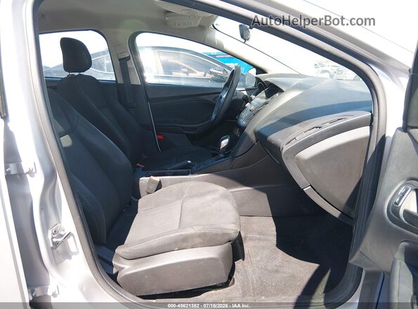 1FADP3E20JL211715 2018 FORD FOCUS Gray Widok wnętrza z przodu