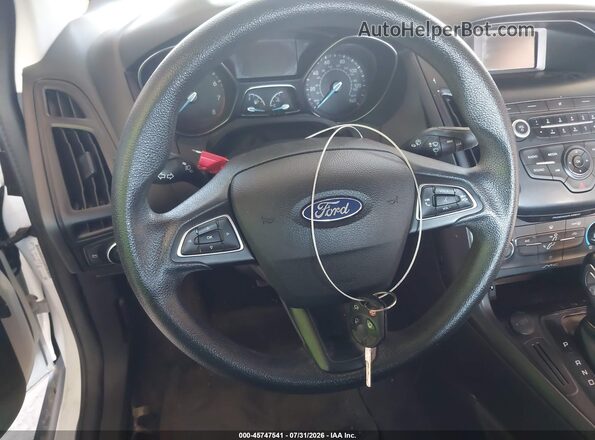 1FADP3E20JL248716 2018 FORD FOCUS Белый Вид панели приборов