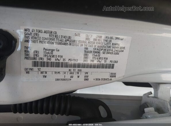 1FADP3E22HL240224 2017 FORD FOCUS White Vista del compartimento del motor
