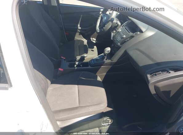 1FADP3E22HL252504 2017 FORD FOCUS White Vista interior delantera