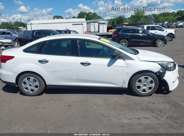 1FADP3E22HL252504 2017 FORD FOCUS White Vista interior trasera