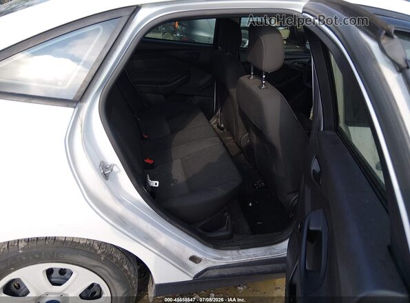 1FADP3E22HL307310 2017 FORD FOCUS White VIN կոդի պիտակի տեսք