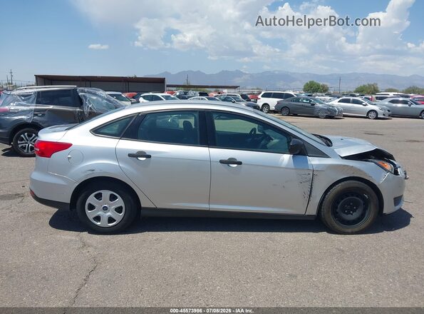 1FADP3E22HL319571 2017 FORD FOCUS Серебряный Вид задней части салона
