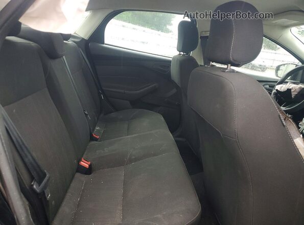 1FADP3E22HL327637 2017 FORD FOCUS Black Rear seats view