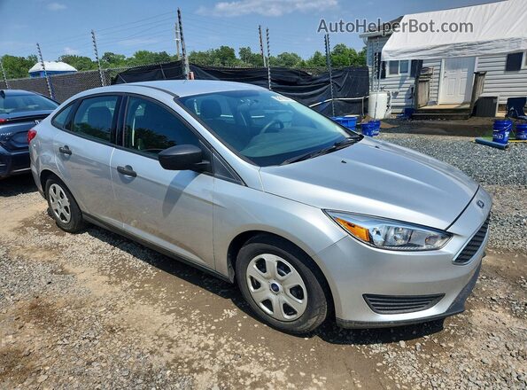 1FADP3E22HL338959 2017 FORD FOCUS Silver Delantero derecho