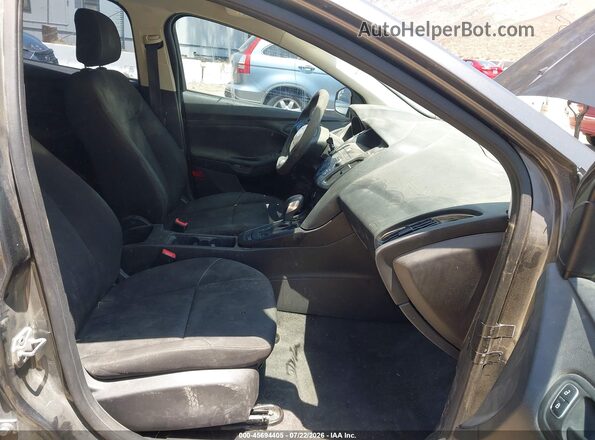 1FADP3E23JL287915 2018 FORD FOCUS Gray Front interior view