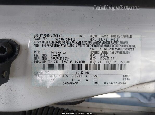 1FADP3E24GL305721 2016 FORD FOCUS White Engine compartment view