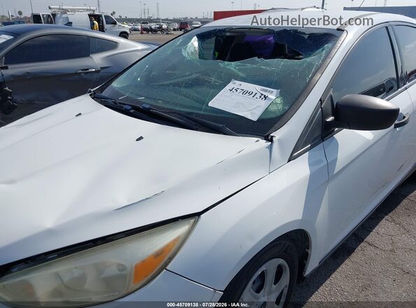 1FADP3E24GL305721 2016 FORD FOCUS White Front view