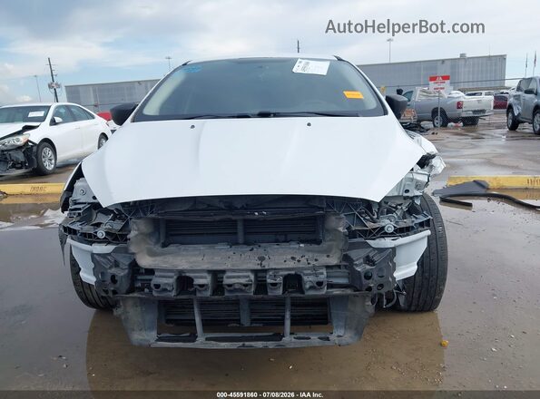 1FADP3E24HL262063 2017 FORD FOCUS Белый Вид задней части салона
