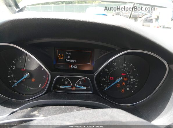 1FADP3E24HL283284 2017 FORD FOCUS Black Widok tylnych siedzeń