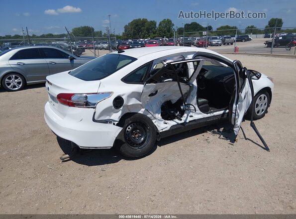 1FADP3E24HL314145 2017 FORD FOCUS Белый Задняя правая четверть