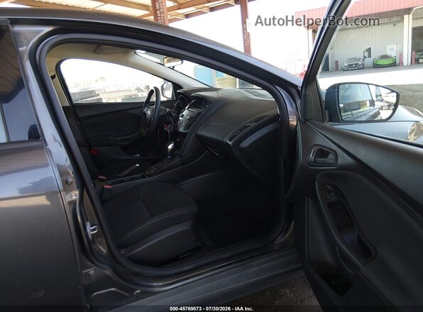 1FADP3E24HL333424 2017 FORD FOCUS Gray Front interior view