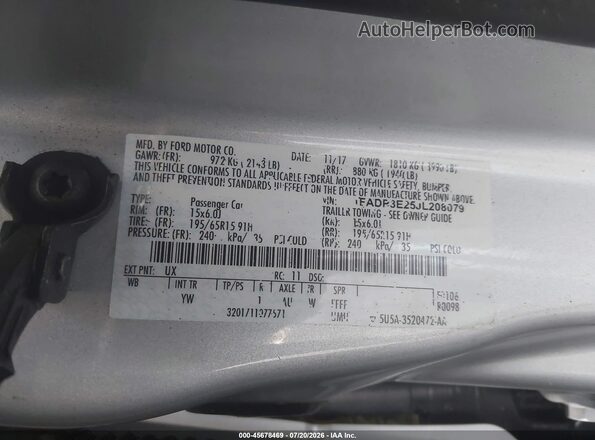 1FADP3E25JL208079 2018 FORD FOCUS Silver Vista del compartimento del motor