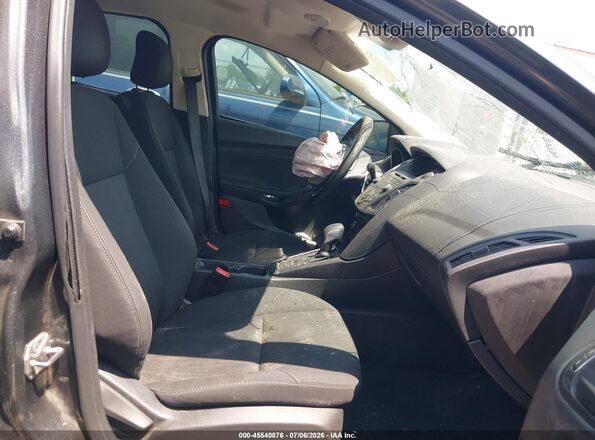 1FADP3E27GL379229 2016 FORD FOCUS Серый Вид салона спереди
