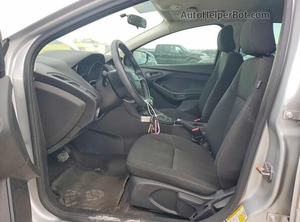 1FADP3E27HL348340 2017 FORD FOCUS Silver წინა სალონის ხედი