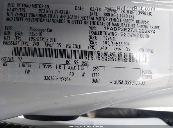 1FADP3E27JL292874 2018 FORD FOCUS White Vista del compartimento del motor