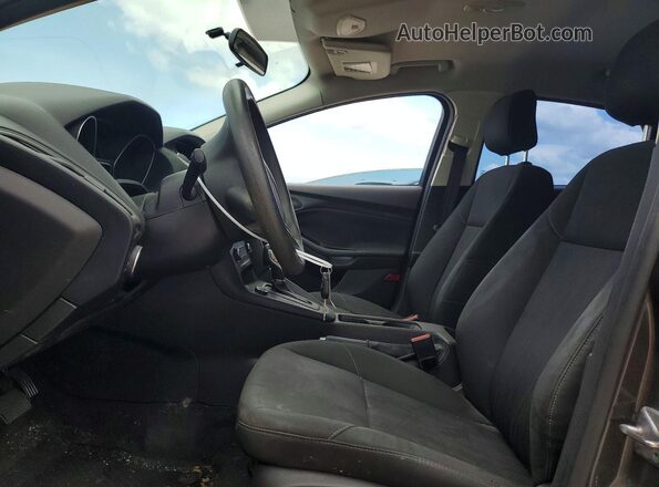 1FADP3E28GL288843 2016 FORD FOCUS Gray Dashboard view