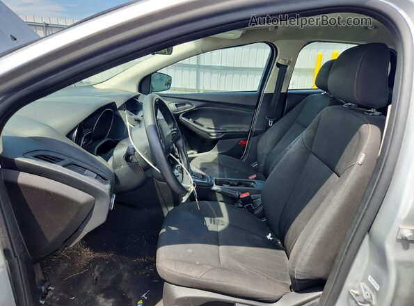 1FADP3E28GL357546 2016 FORD FOCUS Silver Вид салону спереду