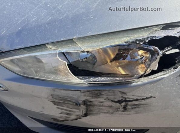 1FADP3E2XHL276680 2017 FORD FOCUS Silver Вид спереду