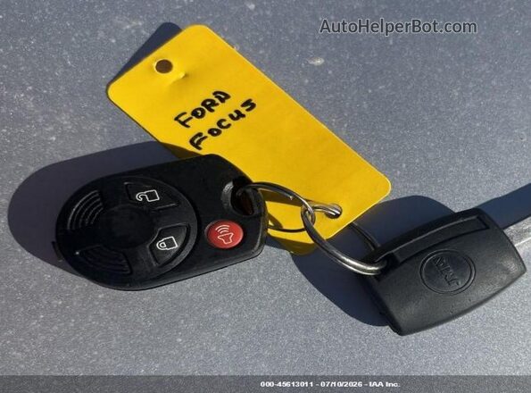 1FADP3E2XHL276680 2017 FORD FOCUS Silver Вид панелі приладів