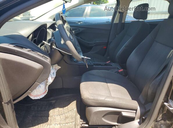 1FADP3E2XHL332097 2017 FORD FOCUS Black Вид салону спереду