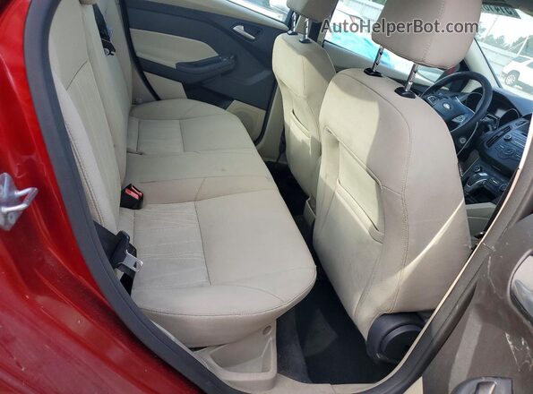 1FADP3F20GL215402 2016 FORD FOCUS Burgundy Rear seats view