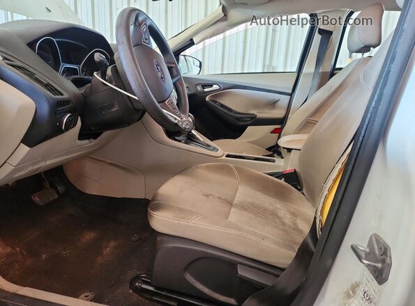 1FADP3F20GL291332 2016 FORD FOCUS White Սալոնի դիմացի տեսք