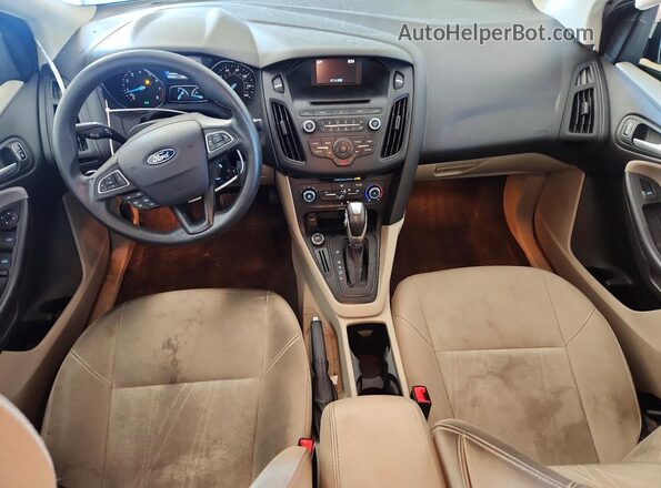 1FADP3F20GL291332 2016 FORD FOCUS White Առջևի վահանակի տեսք