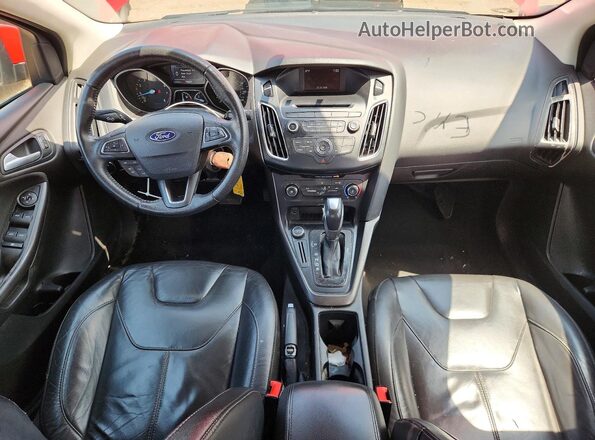 1FADP3F20GL296885 2016 FORD FOCUS Red Vista del salpicadero
