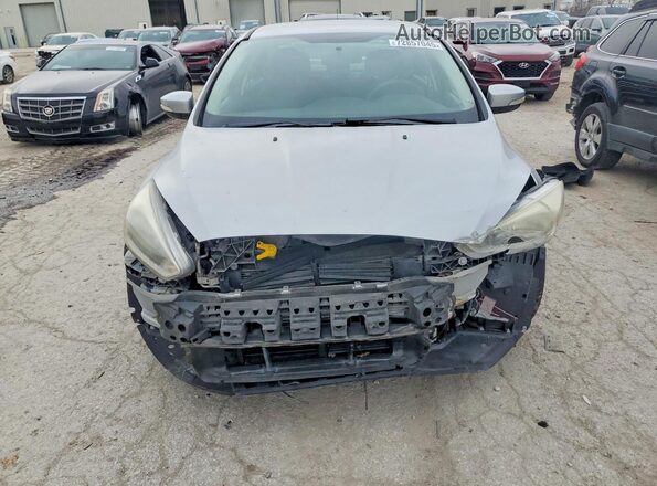 1FADP3F20GL316178 2016 FORD FOCUS Silver Widok z przodu