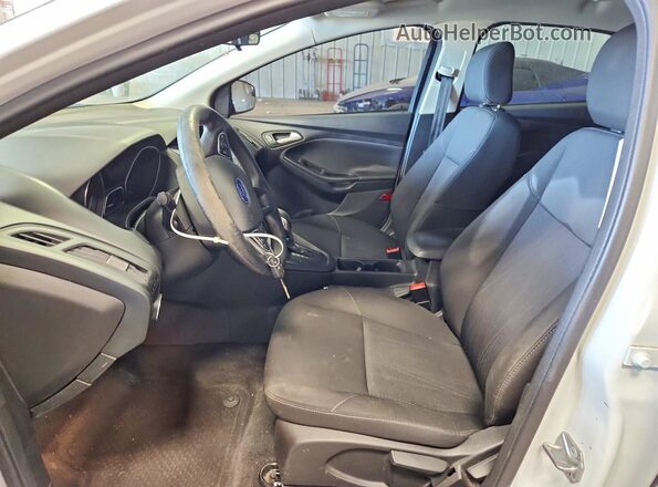 1FADP3F20HL234579 2017 FORD FOCUS White Front interior view