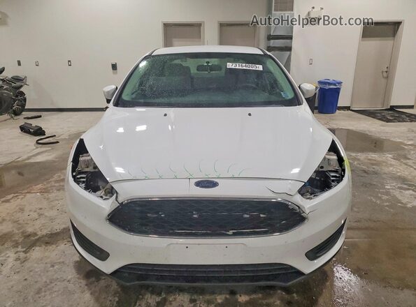 1FADP3F20HL236302 2017 FORD FOCUS Белый Вид спереди