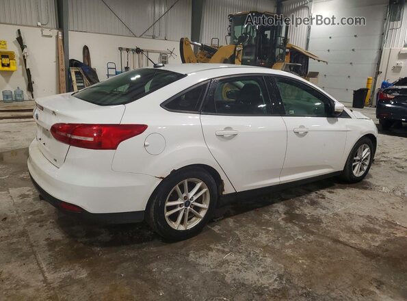 1FADP3F20HL236302 2017 FORD FOCUS Белый Задняя правая четверть