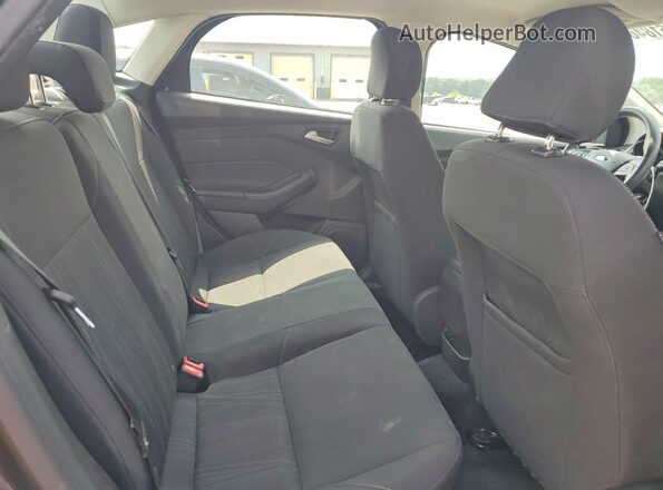 1FADP3F21GL318036 2016 FORD FOCUS Gray Widok tylnych siedzeń