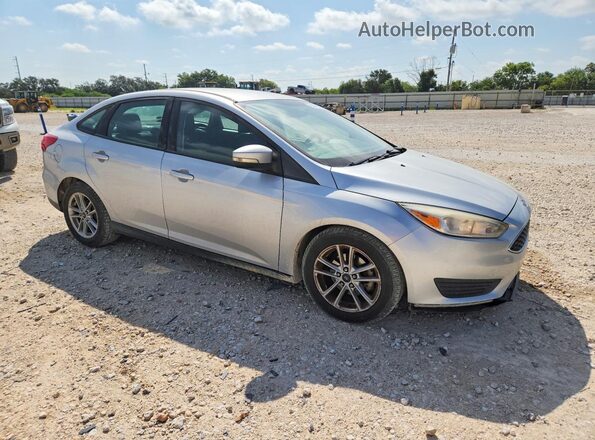 1FADP3F21HL320189 2017 FORD FOCUS Silver Delantero derecho