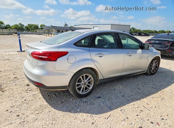 1FADP3F21HL320189 2017 FORD FOCUS Silver Trasero derecho