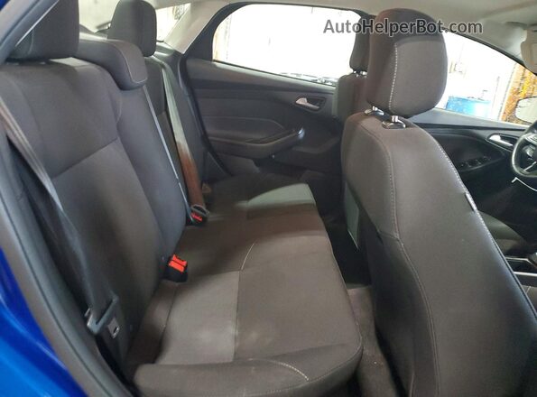 1FADP3F21JL200334 2018 FORD FOCUS Blue Widok tylnych siedzeń